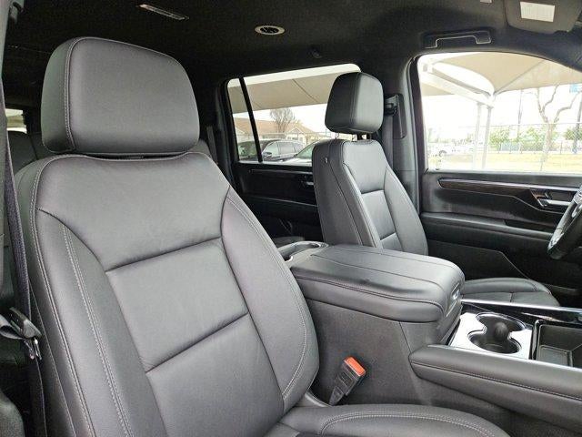 2025 Chevrolet Suburban LT