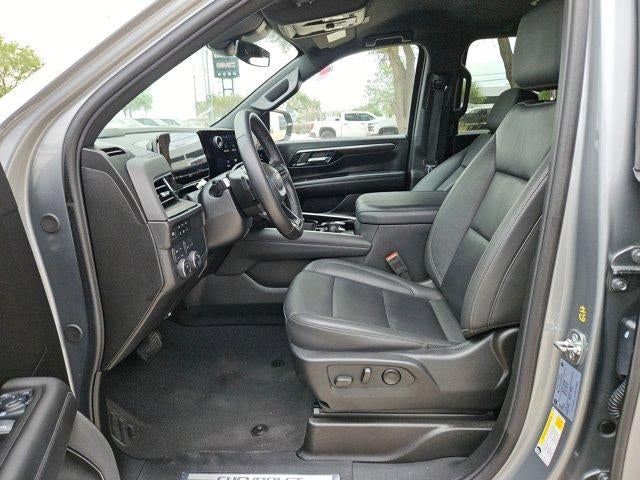 2025 Chevrolet Suburban LT