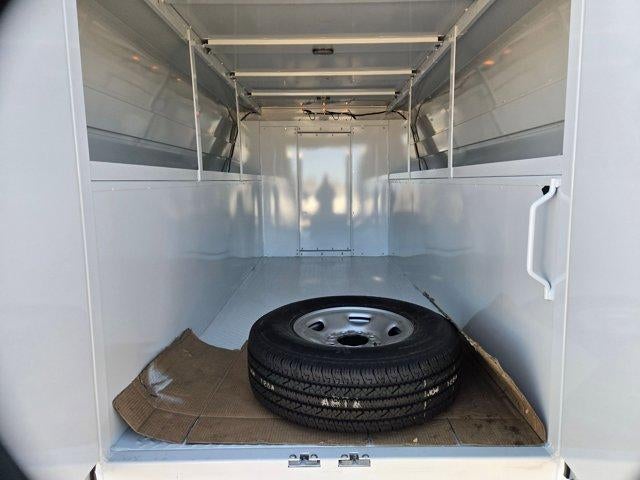2025 Chevrolet Express Cutaway 3500 3500 Van 139"