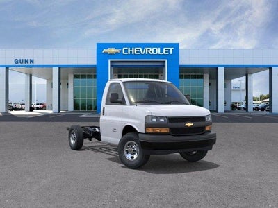 2025 Chevrolet Express Cutaway 3500 3500 Van 139"