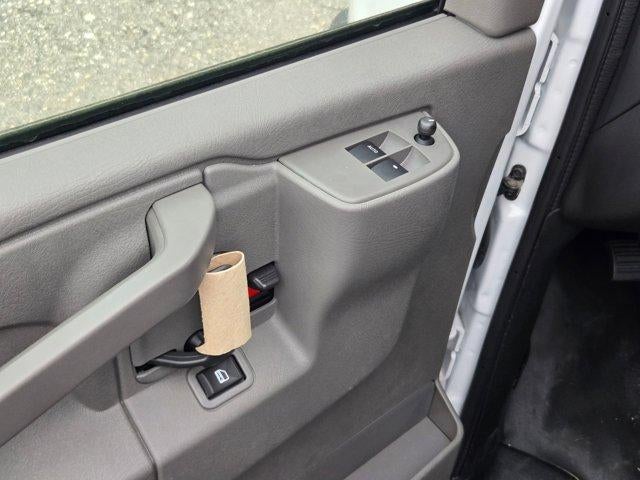 2025 Chevrolet Express Cutaway 3500 3500 Van 139"