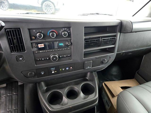 2025 Chevrolet Express Cutaway 3500 3500 Van 139"