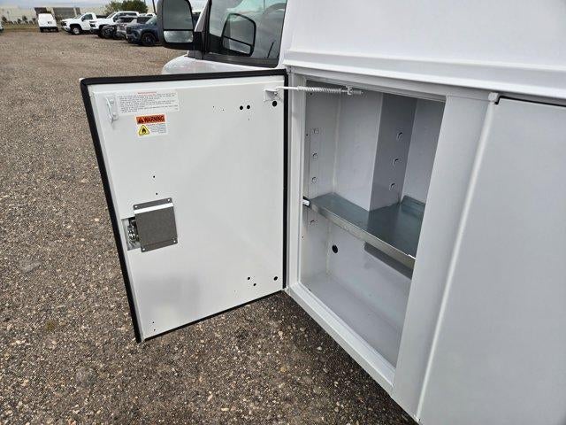 2025 Chevrolet Express Cutaway 3500 3500 Van 139"