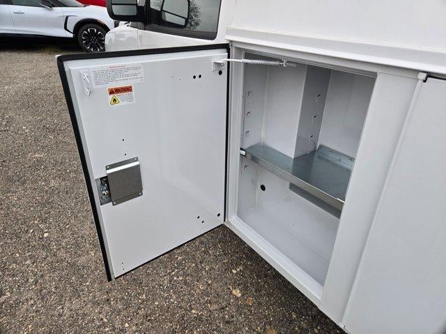 2025 Chevrolet Express Cutaway 3500 3500 Van 139"