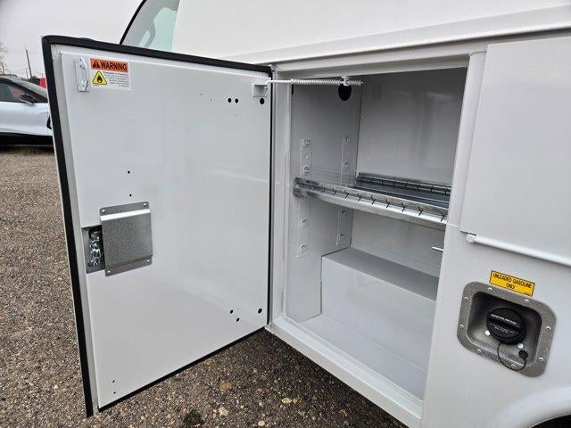 2025 Chevrolet Express Cutaway 3500 3500 Van 139"