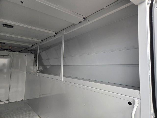 2025 Chevrolet Express Cutaway 3500 3500 Van 139"