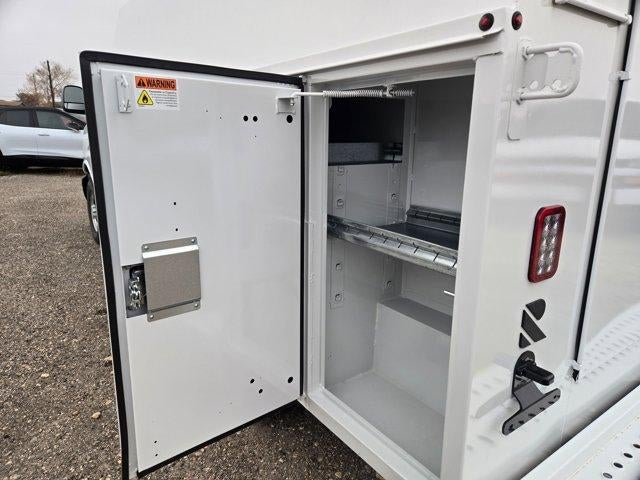 2025 Chevrolet Express Cutaway 3500 3500 Van 139"