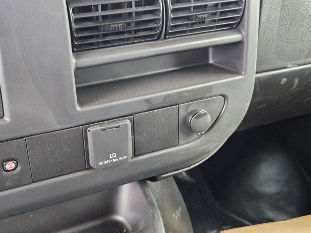 2025 Chevrolet Express Cutaway 3500 3500 Van 139"