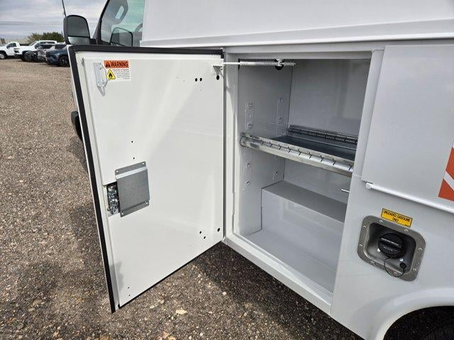 2025 Chevrolet Express Cutaway 3500 3500 Van 139"