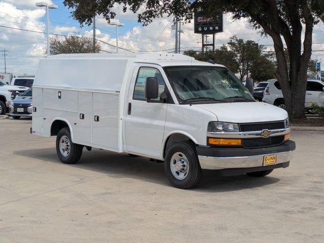 2025 Chevrolet Express Cutaway 3500 3500 Van 139"