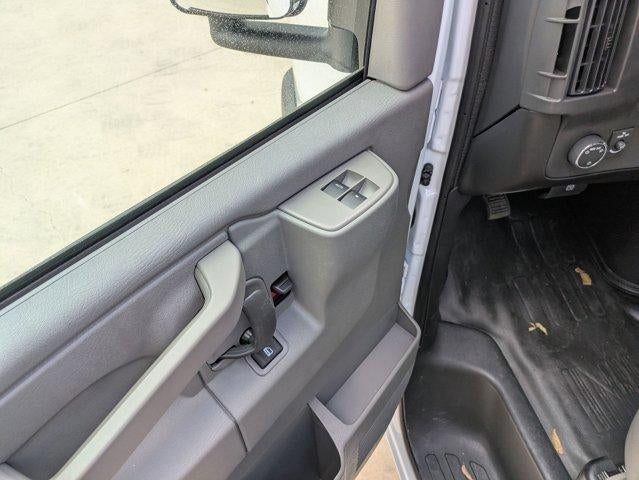 2025 Chevrolet Express Cutaway 3500 3500 Van 139"