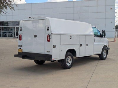 2025 Chevrolet Express Cutaway 3500 3500 Van 139"