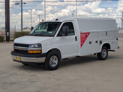 2025 Chevrolet Express Cutaway 3500 3500 Van 139"