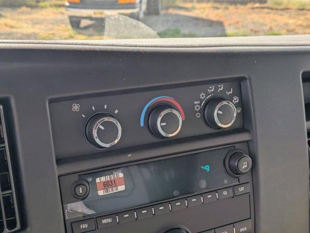 2025 Chevrolet Express Cutaway 3500 3500 Van 139"