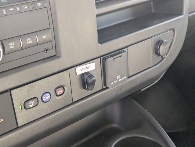 2025 Chevrolet Express Cutaway 3500 3500 Van 139"