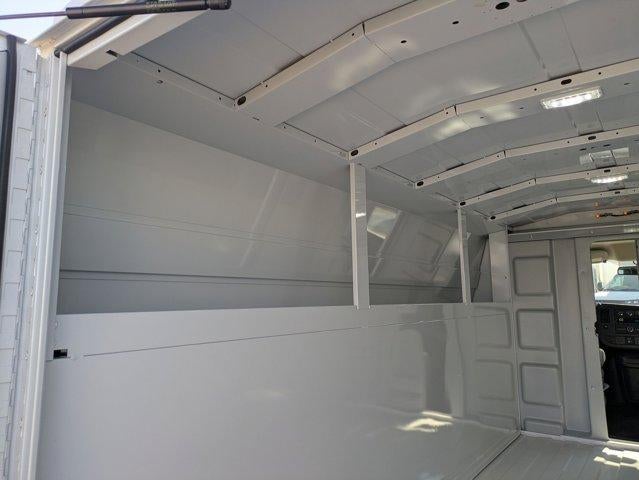 2025 Chevrolet Express Cutaway 3500 3500 Van 139"