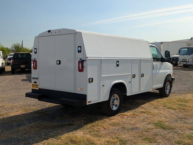 2025 Chevrolet Express Cutaway 3500 3500 Van 139"