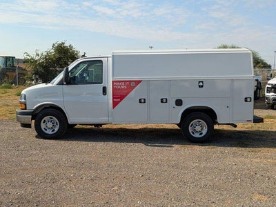 2025 Chevrolet Express Cutaway 3500 3500 Van 139"