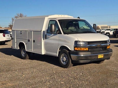 2025 Chevrolet Express Cutaway 3500 3500 Van 139"