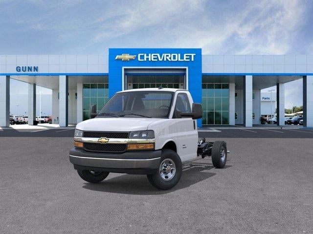 2025 Chevrolet Express Cutaway 3500 3500 Van 139"