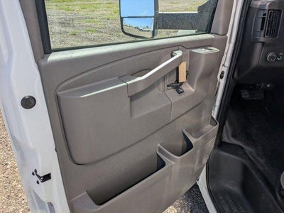 2025 Chevrolet Express Cutaway 3500 3500 Van 177"