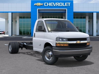 2025 Chevrolet Express Cutaway 3500 3500 Van 177"
