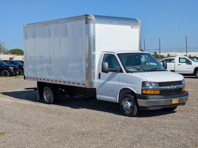2025 Chevrolet Express Cutaway 3500 3500 Van 177"