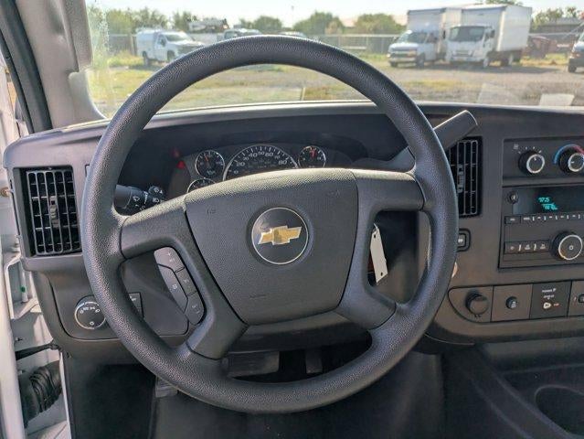 2025 Chevrolet Express Cutaway 3500 3500 Van 177"