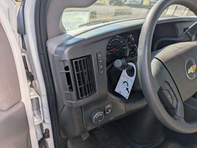 2025 Chevrolet Express Cutaway 3500 3500 Van 177"