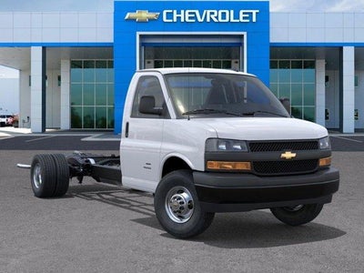 2025 Chevrolet Express Cutaway 4500 4500 Van 177"