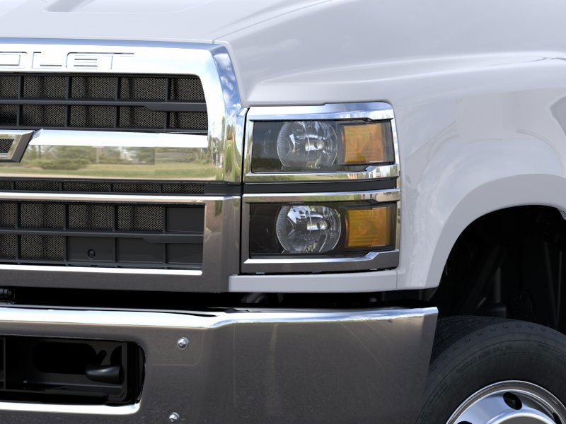 2025 Chevrolet Silverado 6500 HD 4WD Reg Cab WT