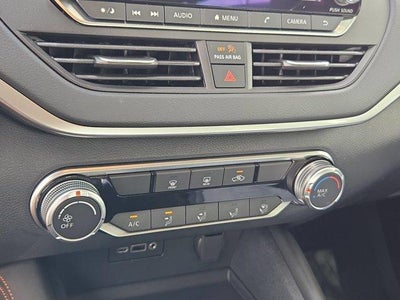 2022 Nissan Altima SR FWD