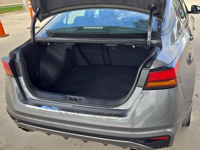 2022 Nissan Altima SR FWD