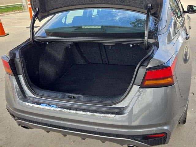 2022 Nissan Altima SR FWD