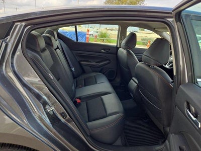 2022 Nissan Altima SR FWD