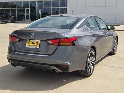 2022 Nissan Altima SR FWD