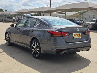 2022 Nissan Altima SR FWD