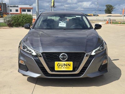 2022 Nissan Altima SR FWD