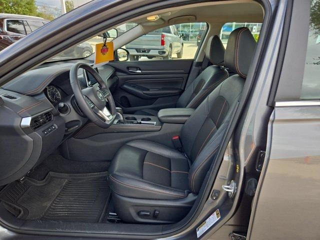 2022 Nissan Altima SR - Photo 9