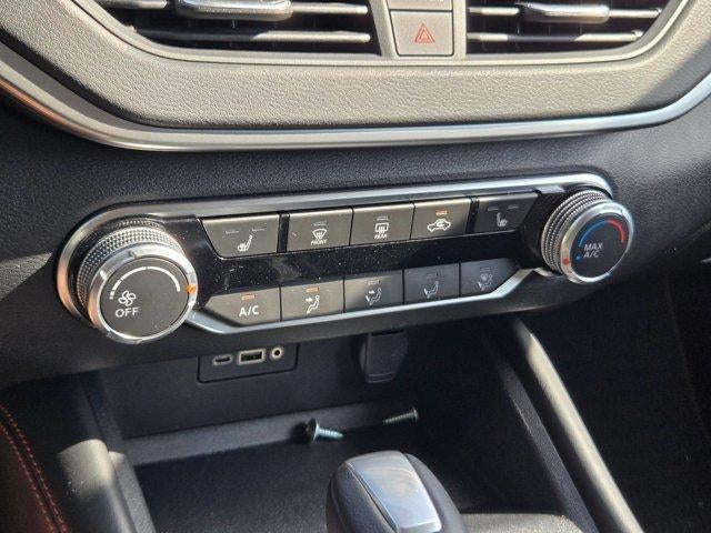 2020 Nissan Altima SR - Photo 17
