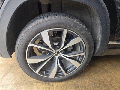 2025 Volkswagen Atlas 2.0T SEL Premium R-Line