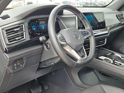 2025 Volkswagen Atlas Cross Sport 2.0T SE w/Technology