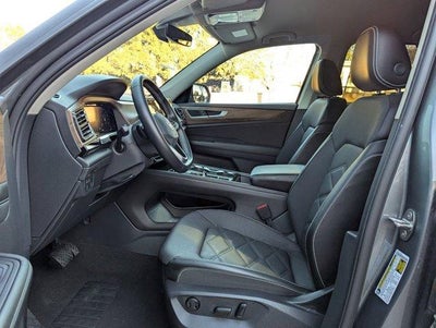 2025 Volkswagen Atlas 2.0T SE w/Technology