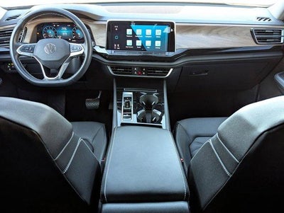2025 Volkswagen Atlas 2.0T SE w/Technology