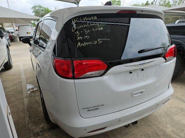 2018 Chrysler Pacifica Base