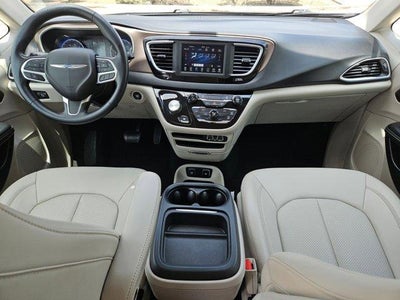 2021 Chrysler Voyager LXI