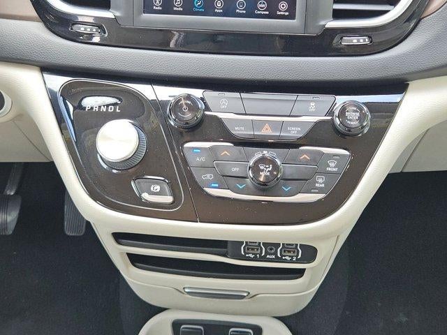2021 Chrysler Voyager LXI