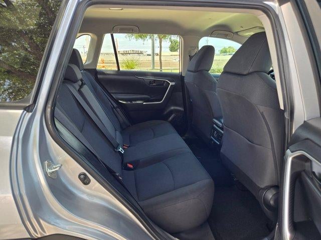 2024 Toyota RAV4 LE - Photo 23