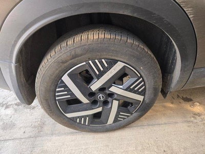 2025 Nissan Kicks SV FWD