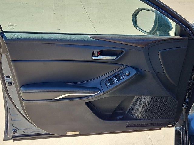 2022 Toyota Avalon XLE